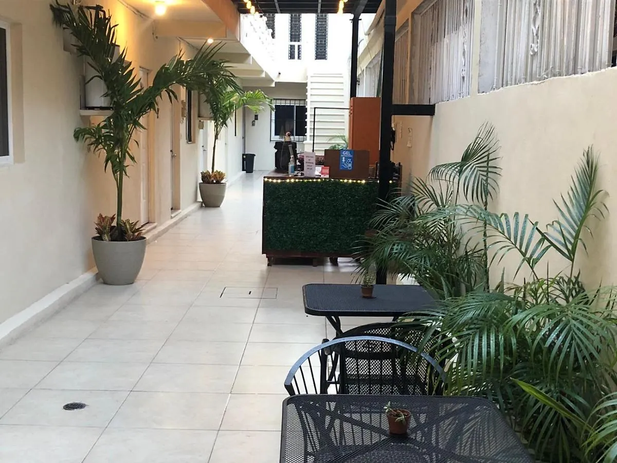 ** Inn Hotel D'Atyi 10 Avenue Playa del Carmen Mexico