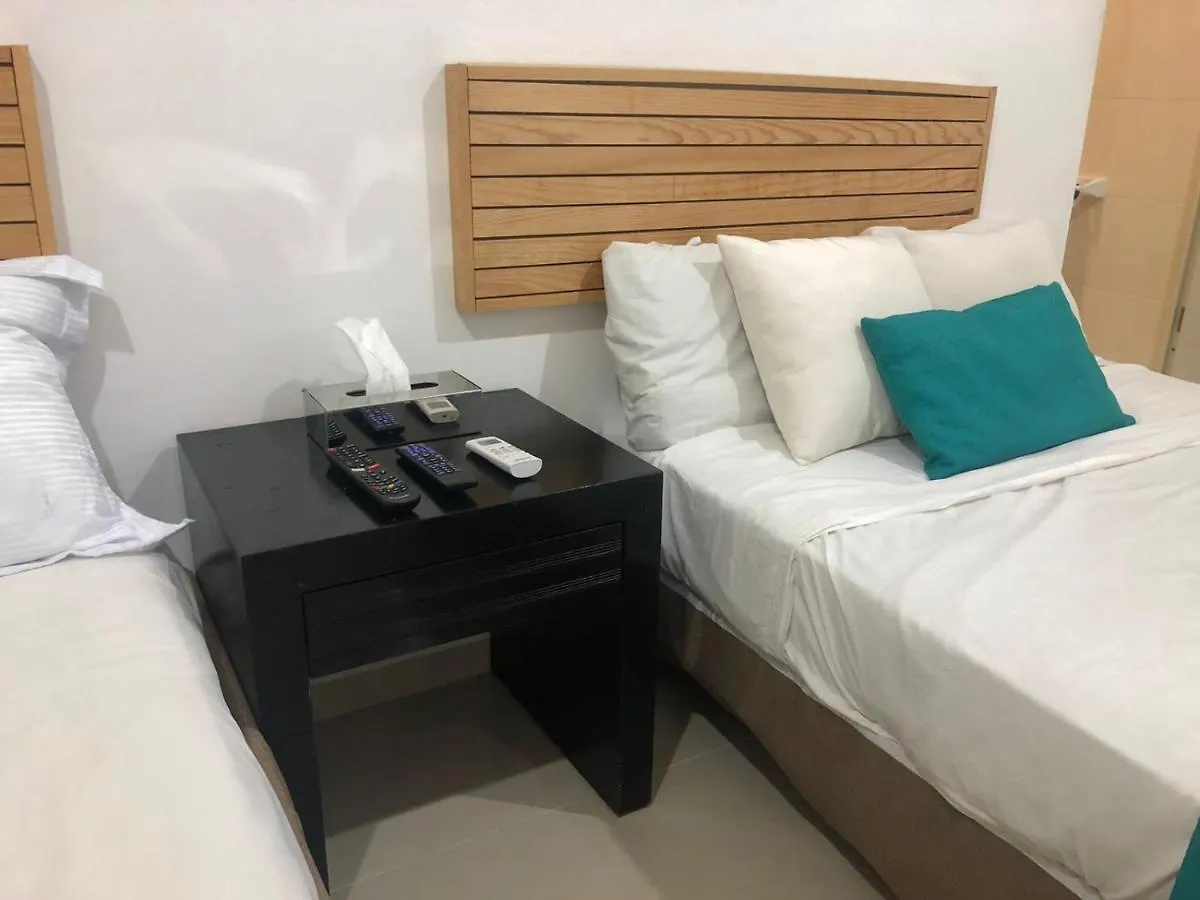 Hotel D'Atyi 10 Avenue Playa del Carmen 2*,